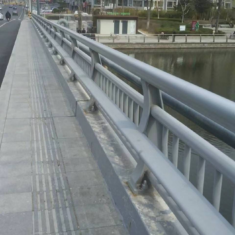 河道護欄