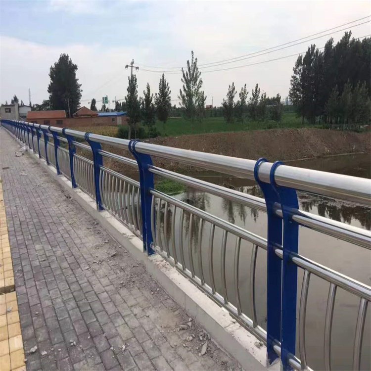 河道護欄
